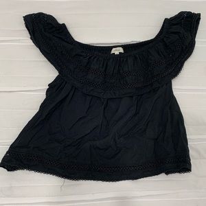 Aritzia black top, size small